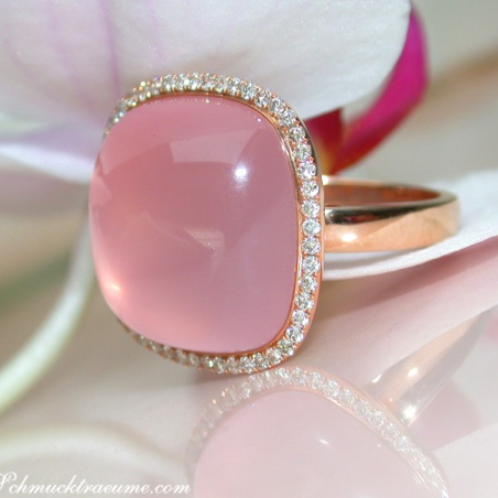 Magnificent Rose Quartz Diamond Ring