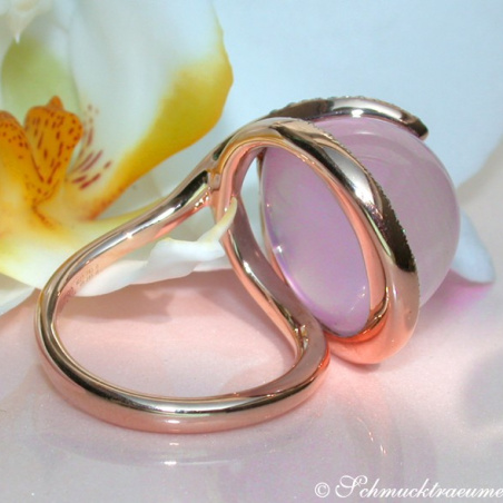 Beautiful Rose Quartz Diamond Ring