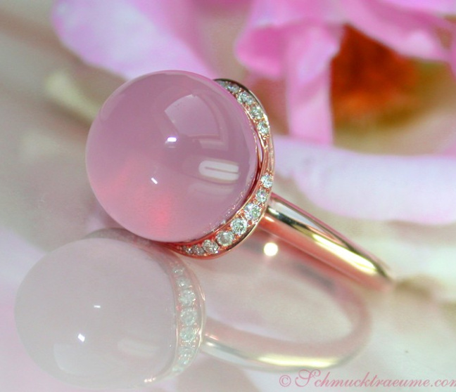 Enchanting Rose Quartz Diamond Ring Enchanting Rose Quartz Diamond Ring