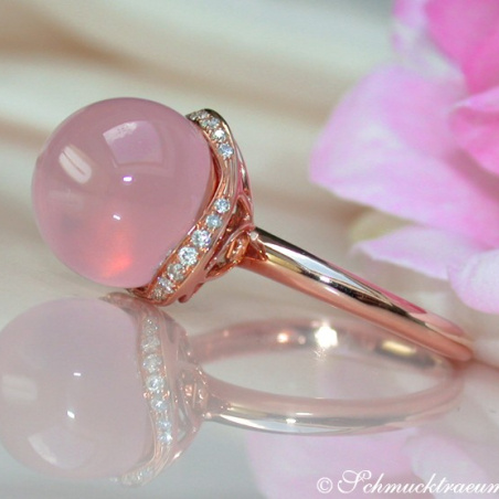 Enchanting Rose Quartz Diamond Ring