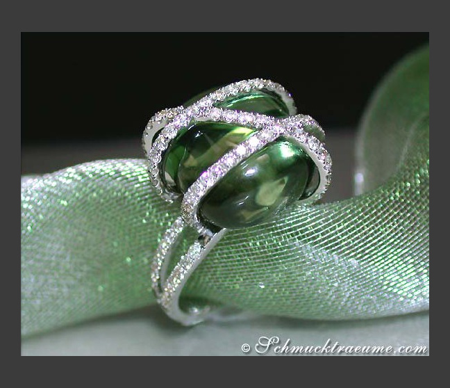 Unusual Green Amethyst Ring with Diamonds Unusual Green Amethyst Ring with Diamonds