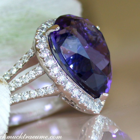 Exquisite AAA Tanzanite Ring with Diamonds