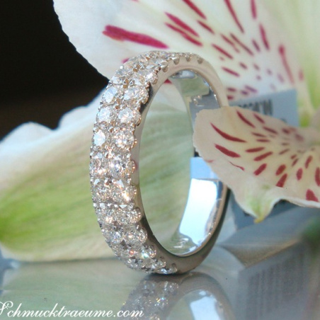 Precious Diamond Eternity Ring in White gold 18k