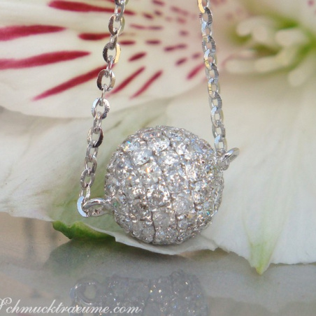 Precious Diamond Pavé Ball incl. Chain