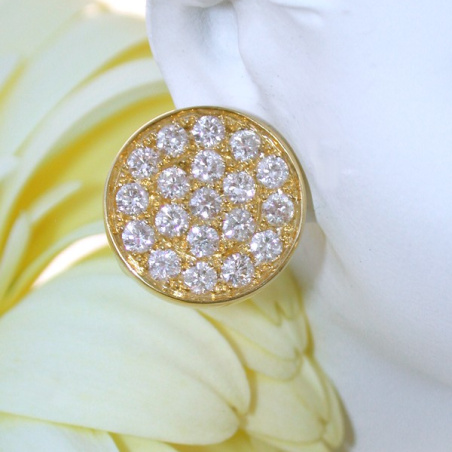 Round Diamond Stud Earrings