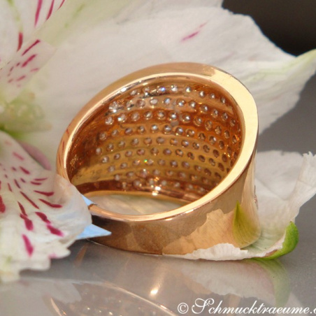 Attractive Diamond Ring
