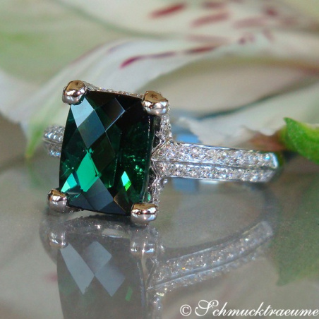 Feminine Green Tourmaline Ring with Diamonds