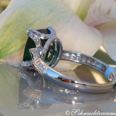 Feminine Green Tourmaline Ring with Diamonds