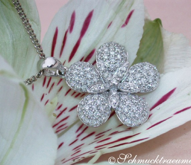 Feminine Diamond Flower Pendant Feminine Diamond Flower Pendant