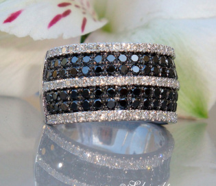 Precious Black & White Diamond Ring