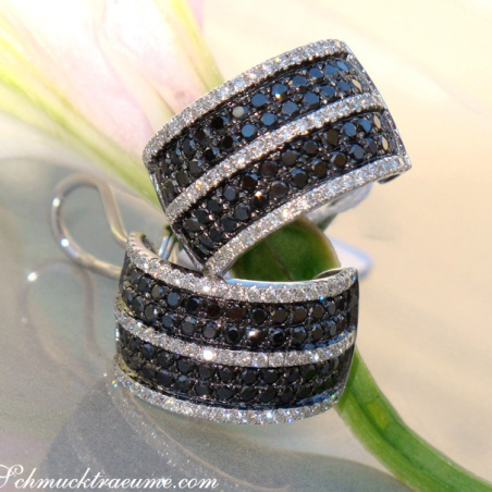 Casual Smart Black & White Diamond Earrings