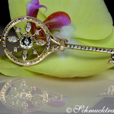 Huge Diamond Key Pendant incl. Chain