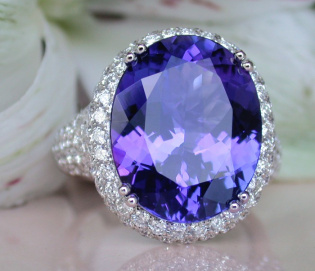 Top AAA Tanzanite Ring with Diamonds
