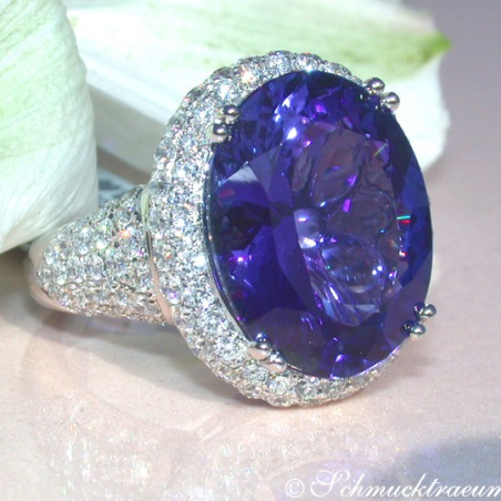 Top AAA Tanzanite Ring with Diamonds