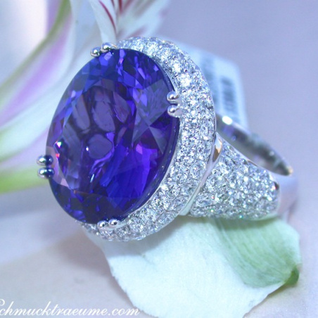 Top AAA Tanzanite Ring with Diamonds