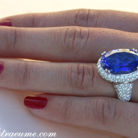 Top AAA Tanzanite Ring with Diamonds