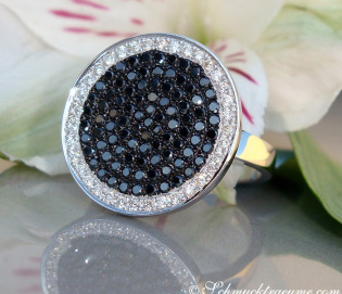 Elegant diamonds & black diamond ring