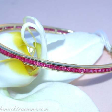 Pretty Ruby Bangle