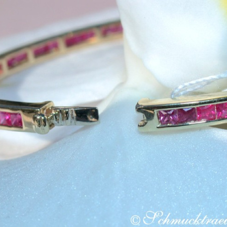 Pretty Ruby Bangle