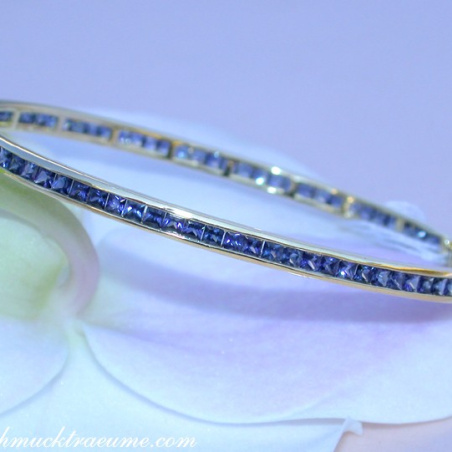 Pretty Sapphire Bangle