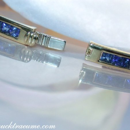 Pretty Sapphire Bangle