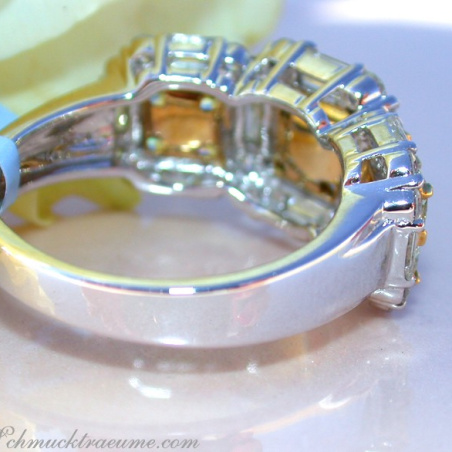 Luxurious yellow & white diamond ring