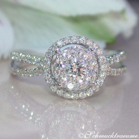 Timeless precious diamonds ring