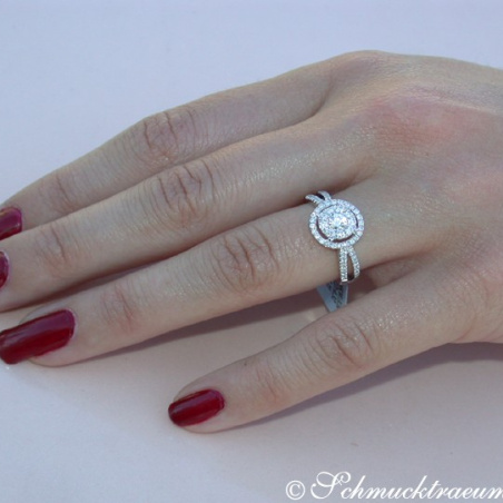 Timeless precious diamonds ring