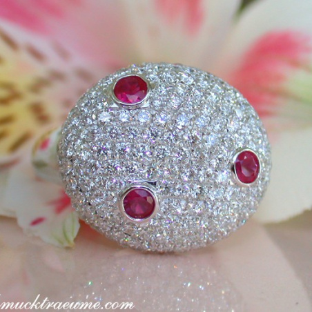 Opulent Ruby Diamond Ring