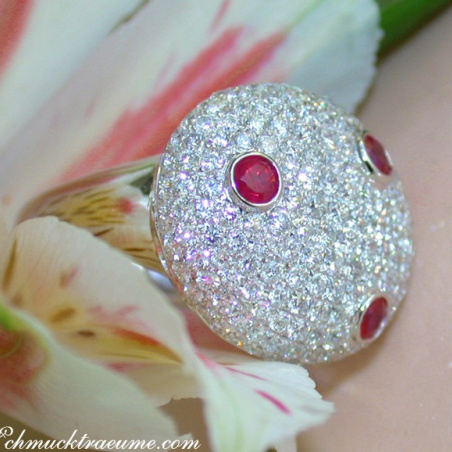 Opulent Ruby Diamond Ring