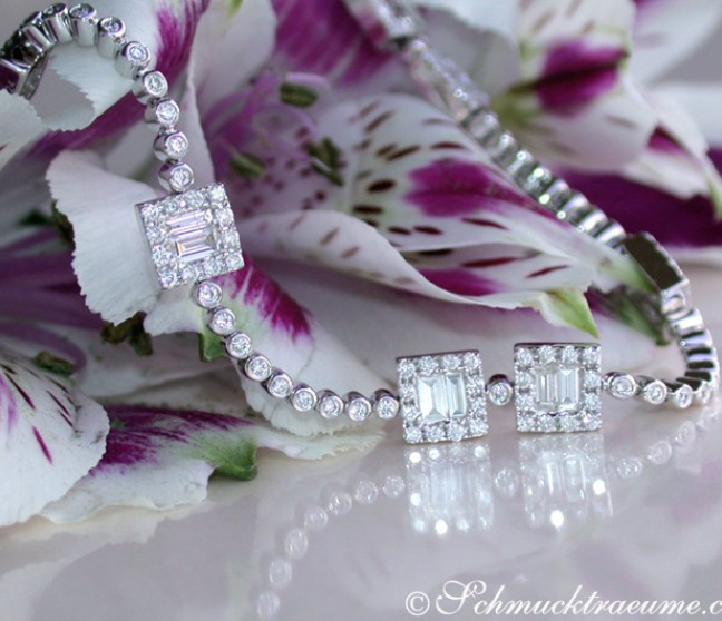 Precious Bracelet with Baguette Diamonds Precious Bracelet with Baguette Diamonds