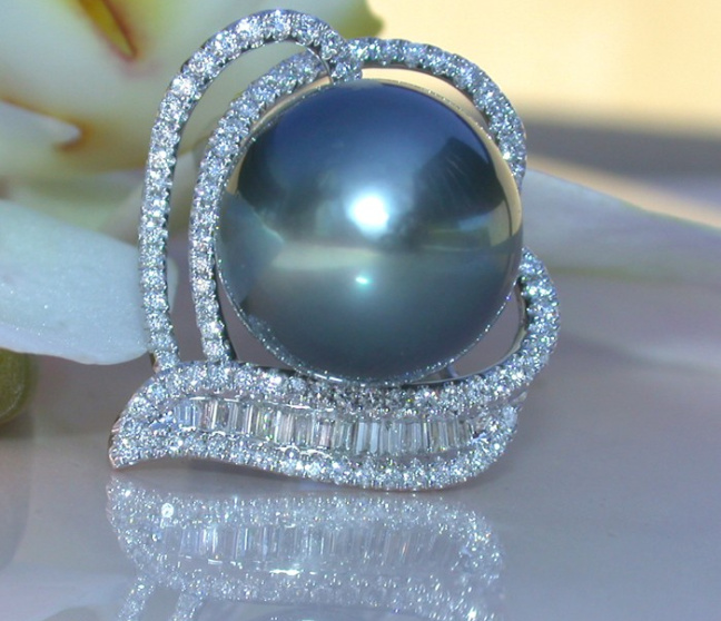 Magnificent Tahitian Pearl Diamond Heart Ring Magnificent Tahitian Pearl Diamond Heart Ring