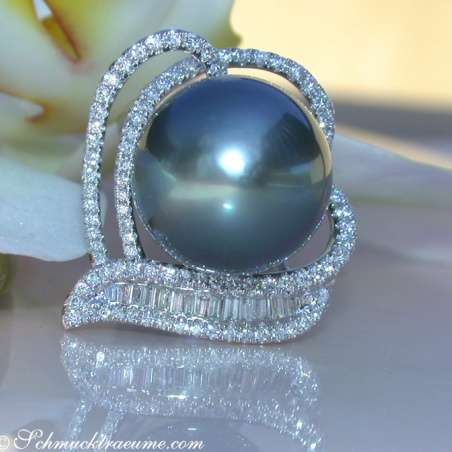 Magnificent Tahitian Pearl Diamond Heart Ring
