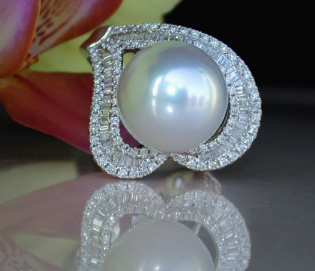 Terrific Southsea Pearl Diamond Heart Ring