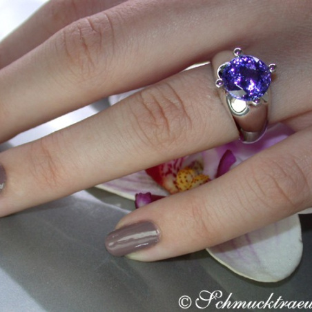 Stately Tanzanite Solitaire Ring