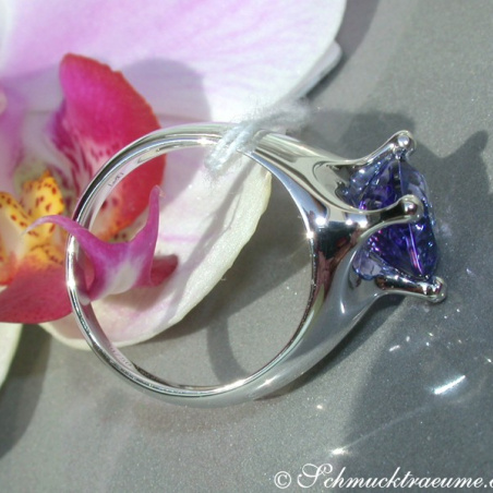 Stately Tanzanite Solitaire Ring