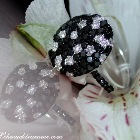 Fancy diamonds ring with black diamonds