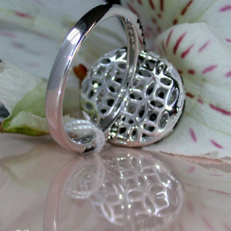 Fancy diamonds ring with black diamonds