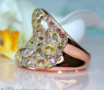 Magnificent Ring with natural colored Diamonds