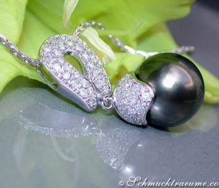 Huge Tahitian Pearl Pendant with Diamonds