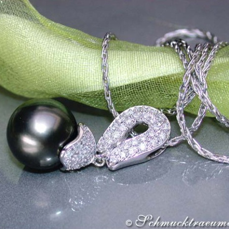 Huge Tahitian Pearl Pendant with Diamonds