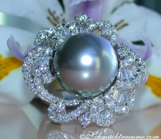 Gorgeous Tahitian Pearl Ring with Diamonds Gorgeous Tahitian Pearl Ring with Diamonds