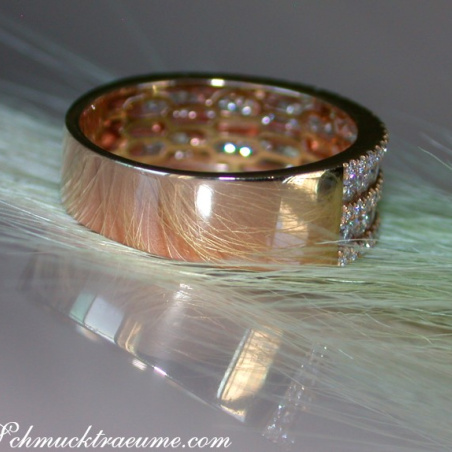 Elegant Diamond Ring