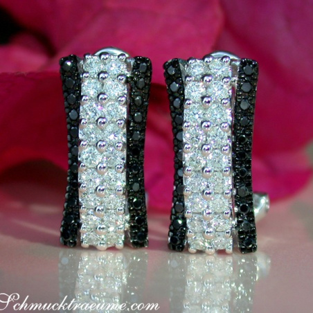 Unusual Black & White Diamond Earrings in White gold 14k