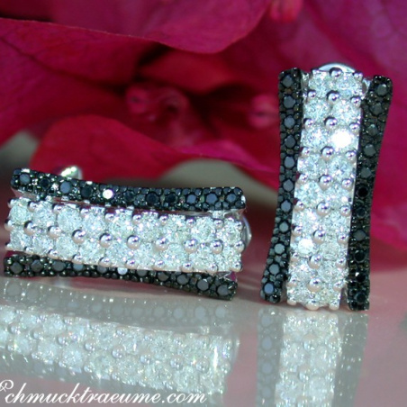 Unusual Black & White Diamond Earrings in White gold 14k