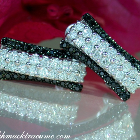 Unusual Black & White Diamond Earrings in White gold 14k