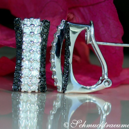 Unusual Black & White Diamond Earrings in White gold 14k