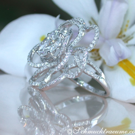 High-end Blossom Style Diamond Ring