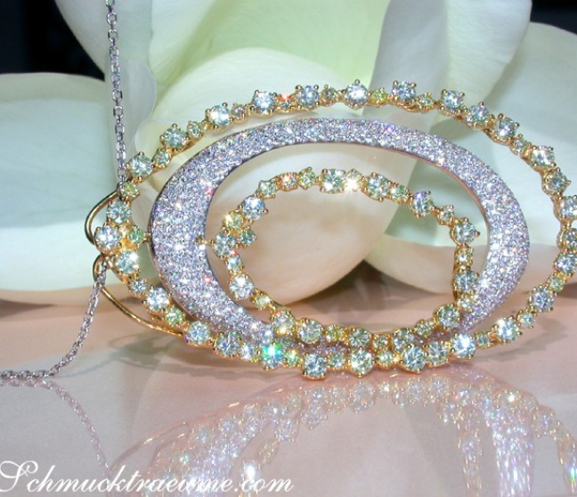 Outstanding Yellow & White Diamond Pendant Outstanding Yellow & White Diamond Pendant