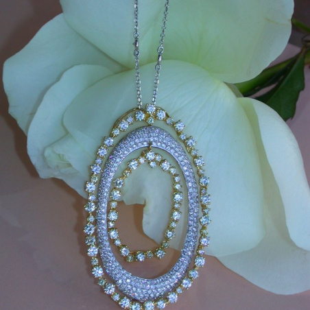 Outstanding Yellow & White Diamond Pendant